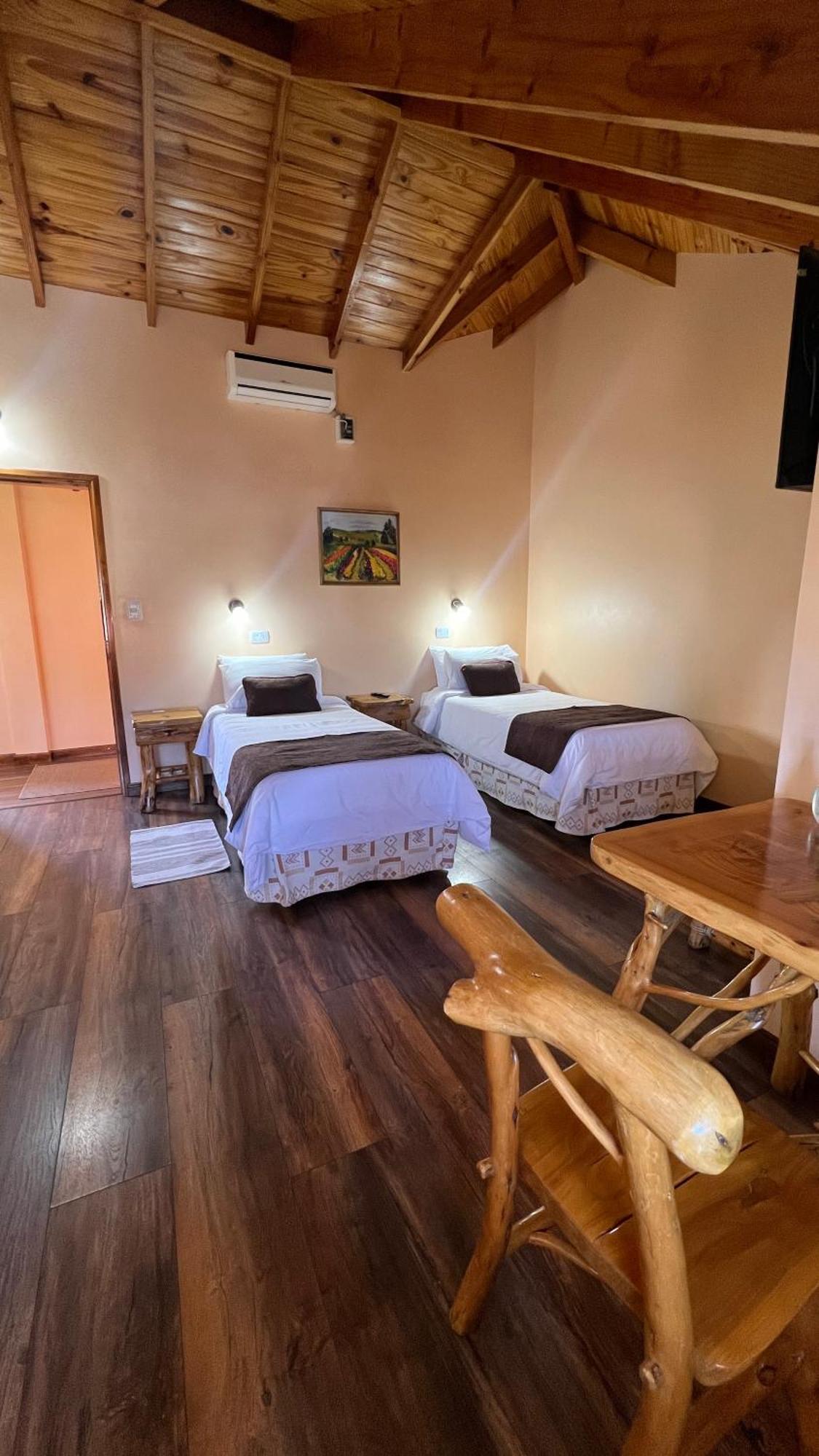 Hotel Y Cabanas Casa De Piedra Trevelín Kültér fotó